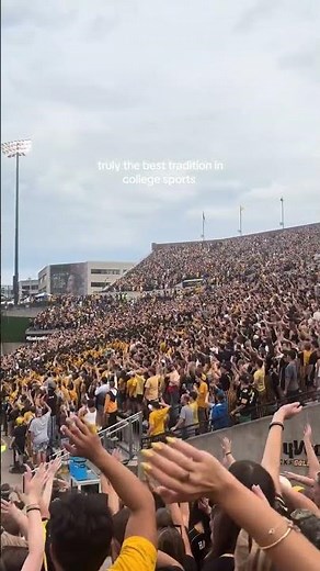 The BEST tradition 👋 #uiowa #college #iowawave Via @madis0n.7 on TT
