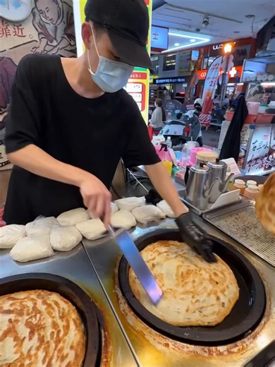 Japanese Crispy Scallion Bread Recipe