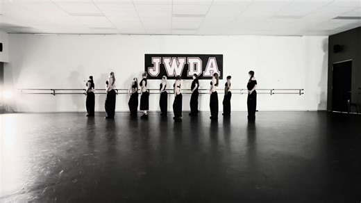 Dance Moves by Emily Smith: Unleash Your Inner Dancer