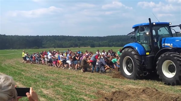 1.8M views · 45K reactions | Tracteur VS Humains? | pierre1911.fr | Facebook