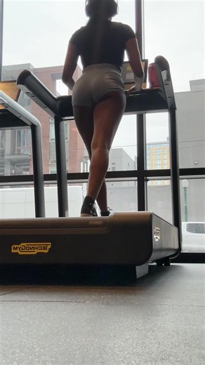 Strut strut strut #fyp | Treadmill Strut
