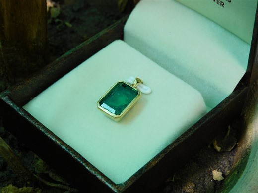 7 Carat Natural Emerald Pendant: 14k Gold Solitaire, May Birthstone Pendant - Etsy