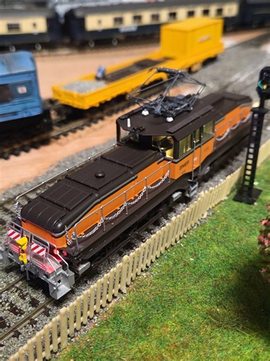 locomotive milles pattes #modelismeferroviaire #sncf #trains #trainsminiatures #miniatures