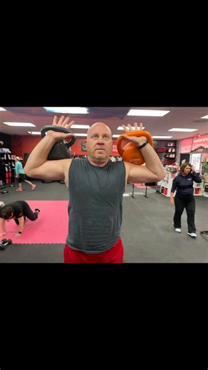 2 days ‘til Christmas 🎄 Better train those arms… gifts aren’t opening themselves 💪🎁 Arm day is here, Maxers! 🏋️‍♂️ | MAX Fitness & Wellness Center of Clinton