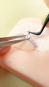 Important caption👇👇When you apply extra glue with a pad, it means that you will get all the glue under the eyelashes and only the glue will remain above the eyelashes, and if you attach it from the natural eyelash, you will get two days of shedding, and in the second case, there is a very high possibility that the eyelashes will become lint and stick with the same bristles. make it dirtyBut if you put it in the glue one more time and take out the eyelash very slowly with the appropriate hand s