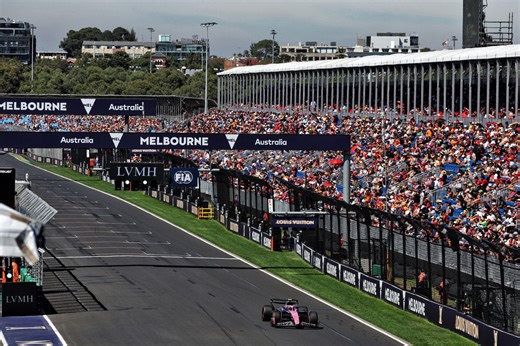 Australian GP smashes attendance record