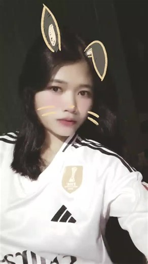 វីដេអូ​របស់ Ly Vomit (@ly.vomit) ជាមួយ original sound - Heang Nevercare