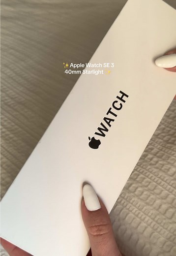 Apple Watch SE 3 Unboxing and Features Overview