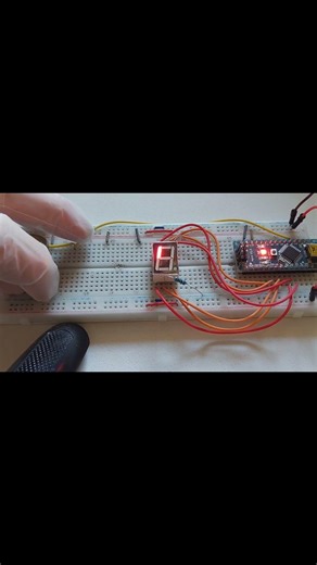 Seven Segment common cathode test with variable resistor