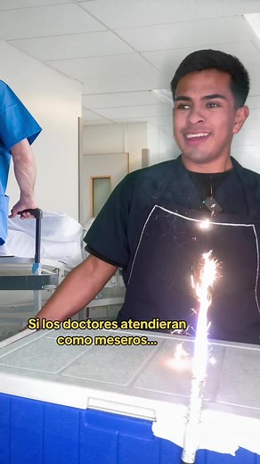 Si los doctores atendieran como meseros xd #comedia #humor #doctor #mesero