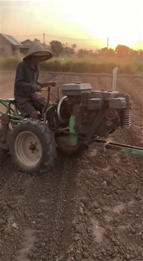 Village Robot Plowing Machine #FarmerTech #HomemadeMachine #RuralLife #MechanicalInnovation #LowTech