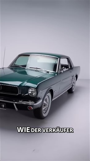 Für seine Mama erfüllte er sich diesen Traum: Ein Mustang von 1966! Damals wie heute ein Traumauto, das Erinnerungen weckt. Ein Auto mit Geschichte und Herz. #Oldtimer #Mustang #BülentCeylan #AutoLiebe #Herzenswunsch
