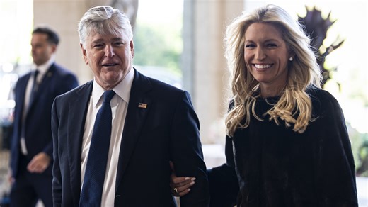 Ainsley Earhardt & Sean Hannity's Cringe Date Video Is A Brutal Reminder Of Their Age Gap - The List