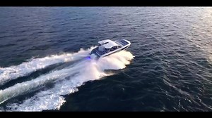 Introducing the all-new 325 GTO from Galeon Yachts. In keeping with Galeon’s philosophy of leading rather than following, the engineering and design teams were limited only by their imaginations when creating the brand new GTO line. Join us alongside MarineMax as we give you an in-depth look and on-water action of the latest model from Galeon Yachts. Lenght of the hull: 9,93m Lenght overall: 9,99m Beam of the hull: 3,28m Beam overall: 3,34m Min. engines power: 2x221kW/300hp Max. engines power: 2