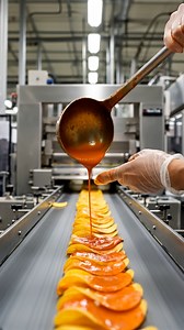 Pringles Fan's Factory with Hot Sauce!? | Kwebbelkop