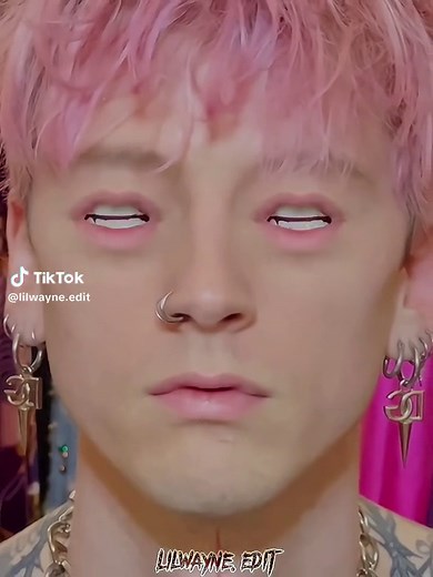 Machine Gun Kelly & Lil Wayne Collaborate on ay Music Video