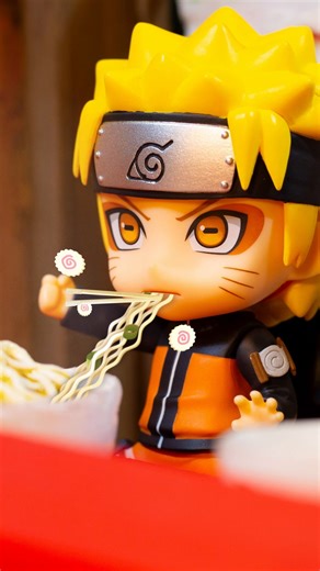 Naruto is spending his birthday doing what he does best: eating ramen! 🍜 Happy birthday, Naruto! (10/10) 🎉 🍥 Shop Naruto Merch: https://got.cr/narutobday-fb | Crunchyroll Store