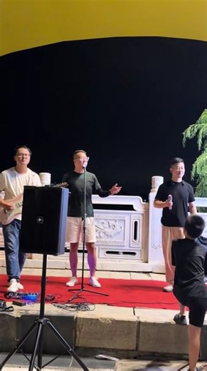 Beyond 現場Live 太震撼了！經典老歌真的愛你，前奏一響淚灑全场🎸 #Beyond #經典老歌 #演唱會現場