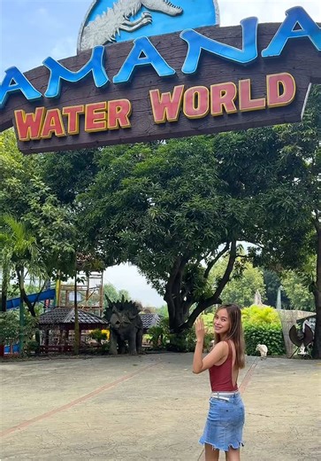 Pangmalakasan na Wave Pool sa Amana Waterpark