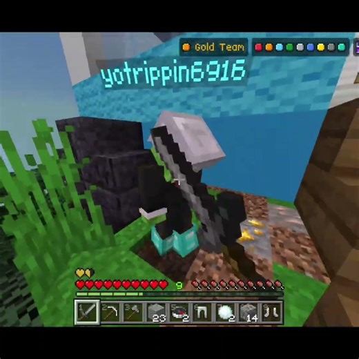 Sem armadura pode? Hahaha #minecraft #skywars #hive