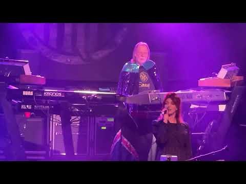 Rick Wakeman and the English Rock Ensemble perform Journey to the Centre of the Earth