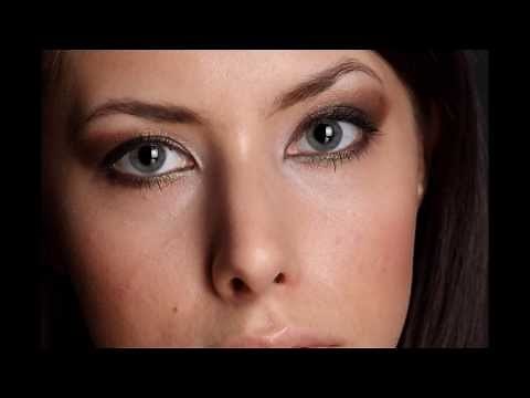 Sony Vegas Deep eye zoom into a woman's eye HD