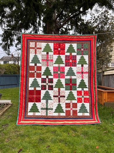 Homemade Christmas Tree & Present Lap Quilt - Etsy