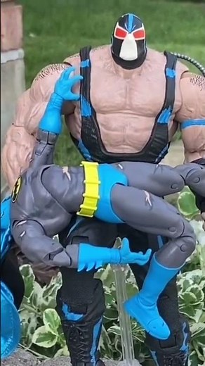 McFarlane Toys Bane destroying Batman action figures 2 pack