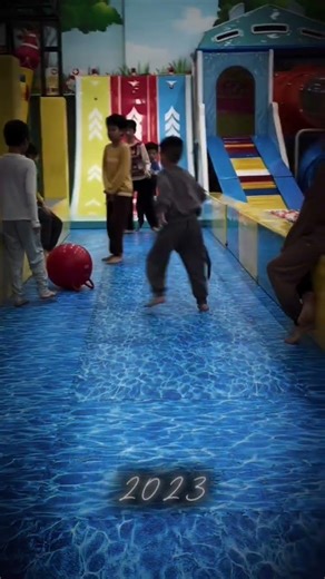 những kỉ niệm của tôi từ 2025 đến 2022 : tên nhạc comfort chain