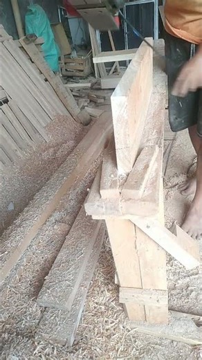 Quick tip: How to make a clean groove for door panels using simple tools.