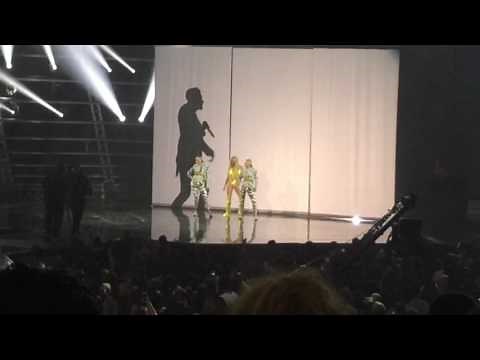 Britney Spears live MTV VMAs 2016