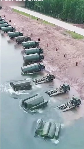 China’s Moving Bridge That Can Be Built on Water in Minutes | Mobile Floating Bridge System #shorts