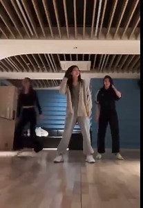60K views · 5.4K reactions | ryujin yeji & chaeryeong dancing to itzy’s weapon | ITZY is Life PH | Facebook