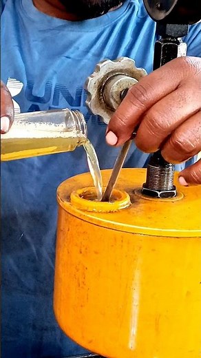 diesel injector cleaning and testing/ #injector #dieselinjector #mechanic