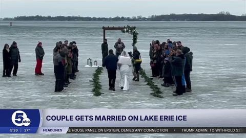 Couple gets married on Lake Erie ice | Haystack News