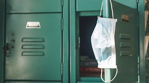 Omicron variant: ‘The economic impact of COVID seems to be diminishing,’ economist says