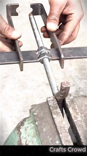 Homemade Bearing Puller Tool 🔧 | Smart Mechanical Hack