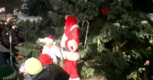 Milwaukee's Historic Third Ward celebrates 36th annual Christmas tree lighting with holiday festivities