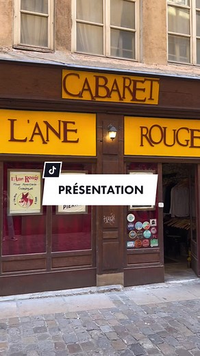Bienvenue à l'Âne Rouge 🫶🏻, un cabaret dîner-spectacle unique en son genre situé au cœur de Lyon ! 📍 Nous sommes fiers d'offrir une expérience de divertissement inoubliable qui marie le raffinement de la cuisine française avec le spectacle vivant 🎭 Notre menu est spécialement conçu pour accompagner le spectacle et offre une variété de choix pour satisfaire toutes les envies culinaires 🍽️ Chez l'Âne Rouge, nous sommes déterminés à vous offrir une soirée inoubliable, mémorable et pleine de su