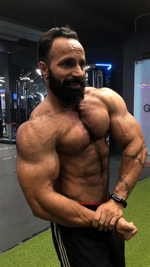 Full Chest Workout (Muscle Gaining) 1st.Incline Dumbble Press (Superset) 1st.Flat Close Press 2nd.Flat Hammer Press (Superset) 2nd.Flat Dumbble Press 3rd.Pec Fly (Superset) 3rd.Weighted Dipes 4th.Flat Bench Press (Superset) 4th.Flat Dumbble Fly 5th.Cable Cross (Superset) 5th.Simple Push ups ! Rest 60Sec nd 3 sets 12/10/8 Rep's . . . . . . #chest #chestworkout #gym #bodybuilding #gymmotivation #gymlife #instagram #love #fitnessmotivation #mrpali | Open Bodybuilder