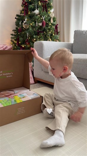 Use the code LOVEANNIEPLANT20 for $20 off a Play Kit for first-time subscribers #LoveveryGift @Lovevery