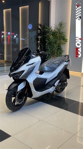 Moto Mall on Instagram: "▶ 𝗦𝗬𝗠 𝗝𝗘𝗧 𝗫 ◀ - Moteur Monocylindre - 4T - Injection - Cylindrée 125 cm3 - Puissance 9.3 kW à 8000 tr/min - Refroidissement Liquide - Transmission Variateur - Carburant SP98 - E5 - Démarrage Electrique - Couleur disponible : Blanc ☎ : 27 107 106 - 20 399 108"