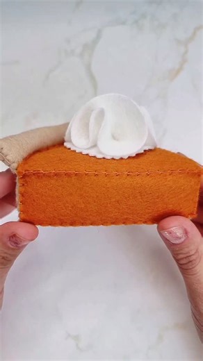 FeltyTreatsUK® on Instagram: "Felt pie slices 🥧 pattern features variety of toppings, for example, cream or fruit pieces 🍓 you can create all sorts of pie slices, from pumpkin pie to blueberry pie and so much more 🤤🪡✂️🧵 #feltfood #feltcrafts #craftymoms #sewingpatterns #sewingtutorial"