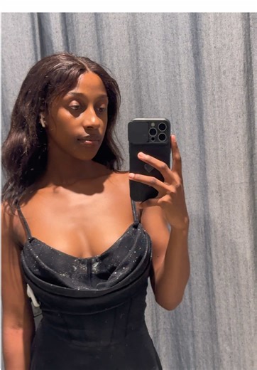 Stylish Graduation Dresses for Modest Wearers