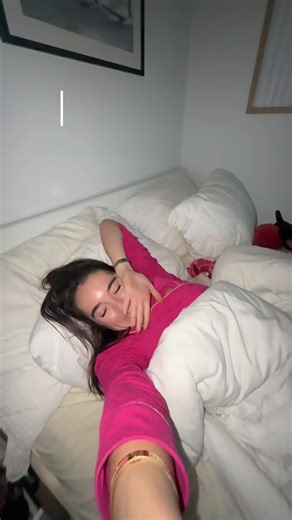 What an amazing morning surprise ❤️💚🎄 #morningroutine