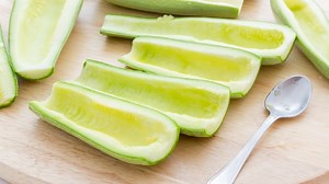 Egyszerű és gyors nyári ebéd: tejszínes-kapros tökfőzelék