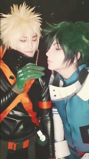 Pocky game with #bakudeku #bnhacosplay #bnha #cosplay #myheroacademia
