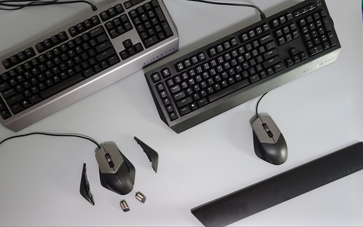 ALIENWARE全新键盘鼠标掌托介绍