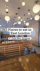 Great vibes, views and food at Cafe Neo East London 😋 Have you guys been? It's on the second floor, above the Quigney Windmill Cafe , with lovely views of the ocean in the distance. These days I seem to have a newfound appreciation for East London's Esplanade area and its awesome little corners of great stuff 😁). We went mid-week, early morning (around 8.30am) so we basically had the whole place to ourselves and got a seat on the balcony. 🥪 They have a good breakfast menu (wraps, open sandwic