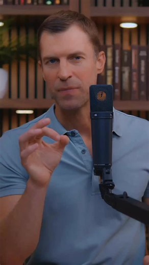 Dr. Josh Axe, DC, DNM, CNS | Podcast Host on Instagram: "If bloating or brain fog keep popping up, it’s a sign you need to slow down. Slow your meals, breathe, chew intentionally, pray…let your nervous system catch up. Load your plate with healing foods like bone broth that comforts, fermented foods that repopulate, fiber from simple things like apples and pumpkin. Support the rebuild with probiotics, L-glutamine, soothing herbs, and enzymes. Remember to get outside when possible, focus on inter